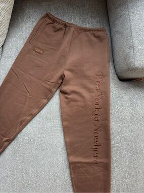 New York or Nowhere Signature Sweatpants - Brown, Size Small, NWT
